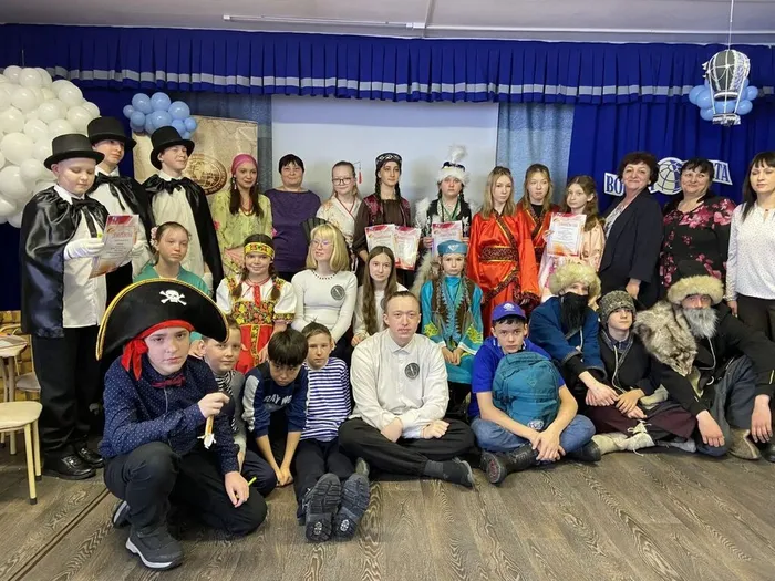 photo_5285386677608190632_y