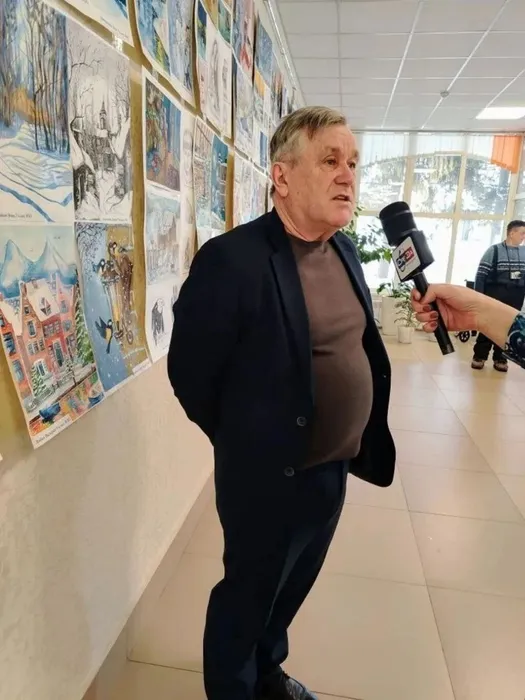 photo_5285386677608190615_y